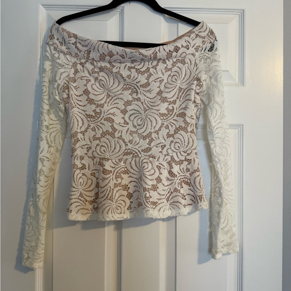 BCBG. Elegant Lace Off-Shoulder Top. Size Small